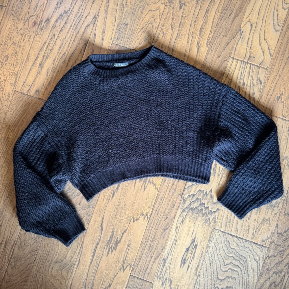 SHEIN Black Knit Cropped Sweater